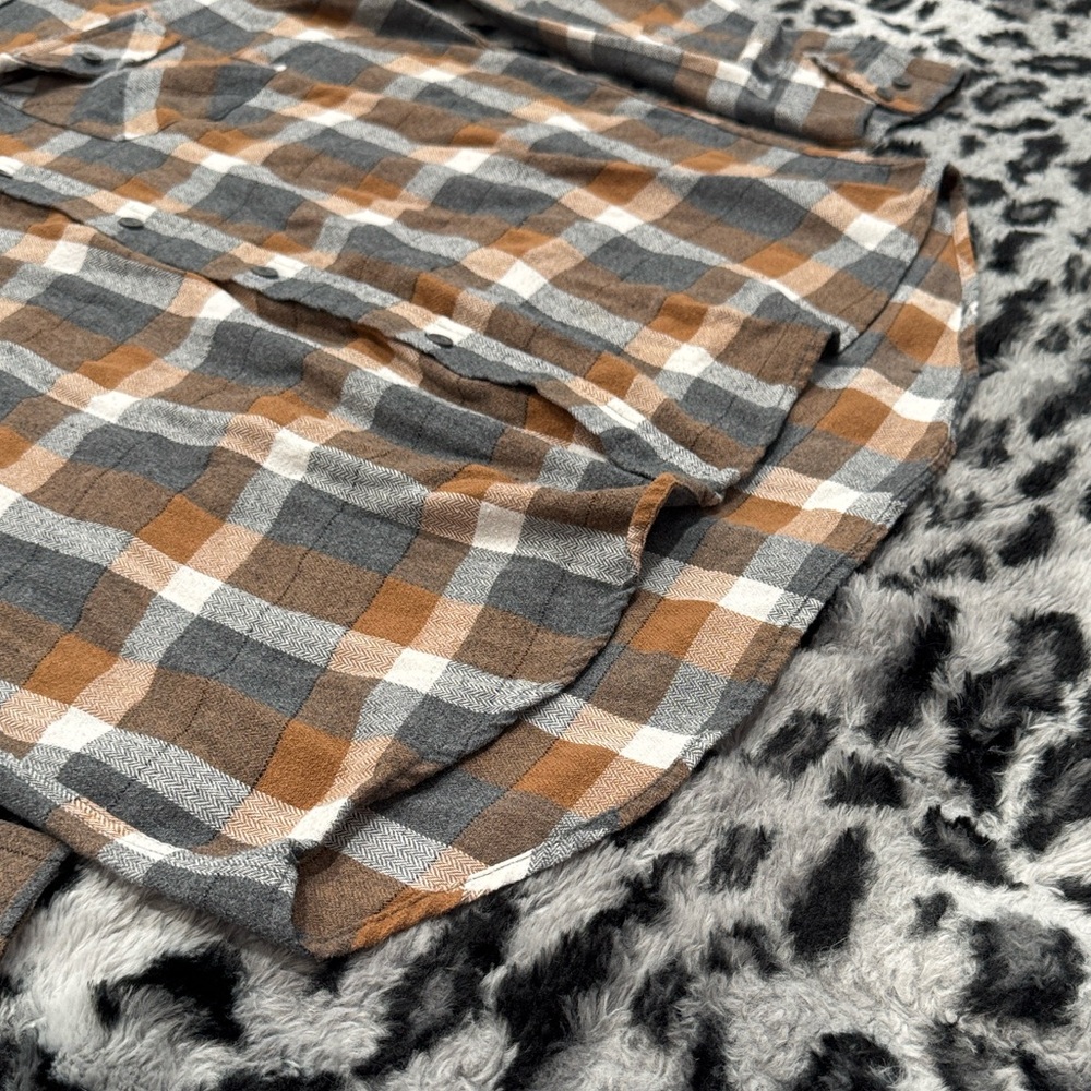 Shouthouse Plaid Long Sleeve Shirt - Picture 4 of 7
